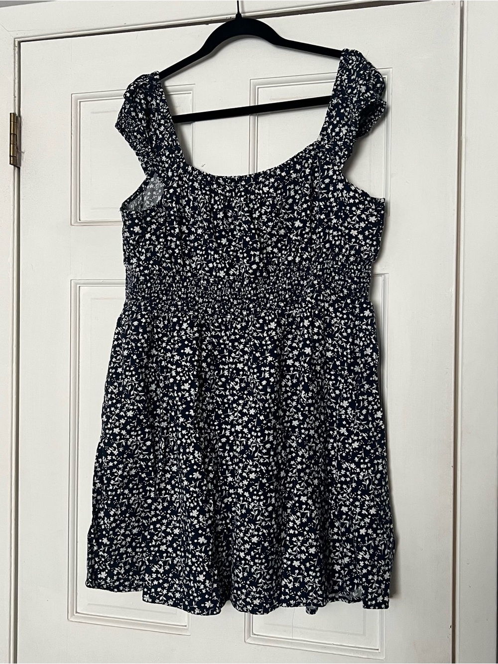 Old Navy Black and White Floral Smocked Mini Dress - Picture 2 of 2